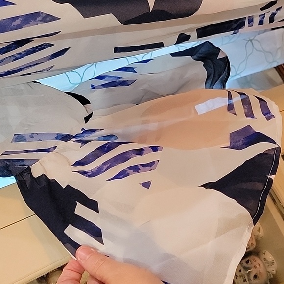 Torrid Chiffon Geometric Blue White Open Front Kimono Women's Size Medium/Large - Picture 11 of 14